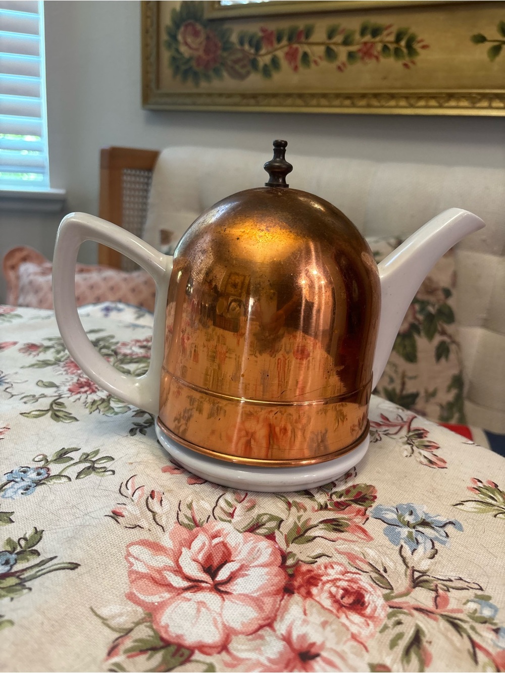Copper Dome Teapot with White Ceramic Handles - Elegant Copper Finish